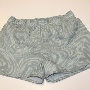 Never worn Youth Extra large old navy marble kids running shorts